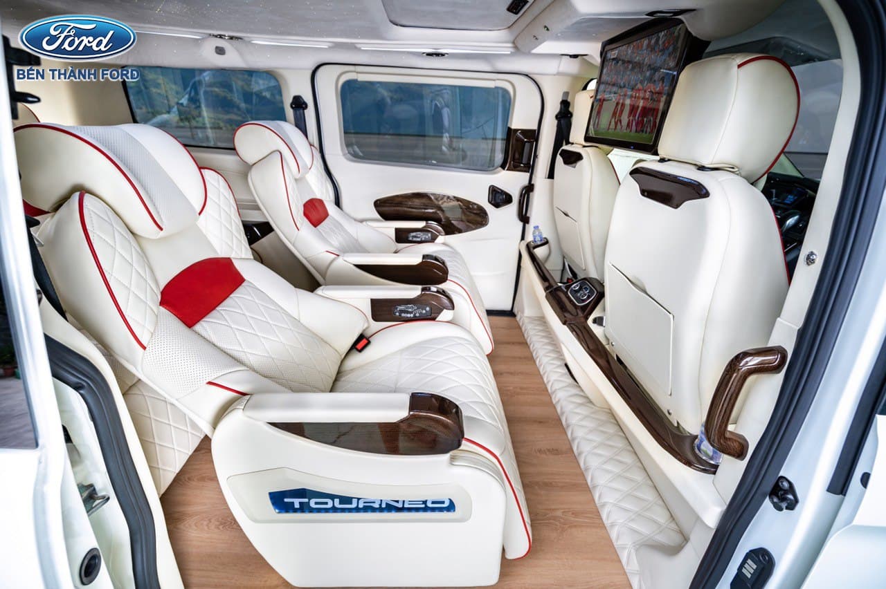 Tourneo Limousine 6