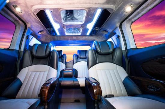 Ford Tourneo Limousine - Nhận báo giá